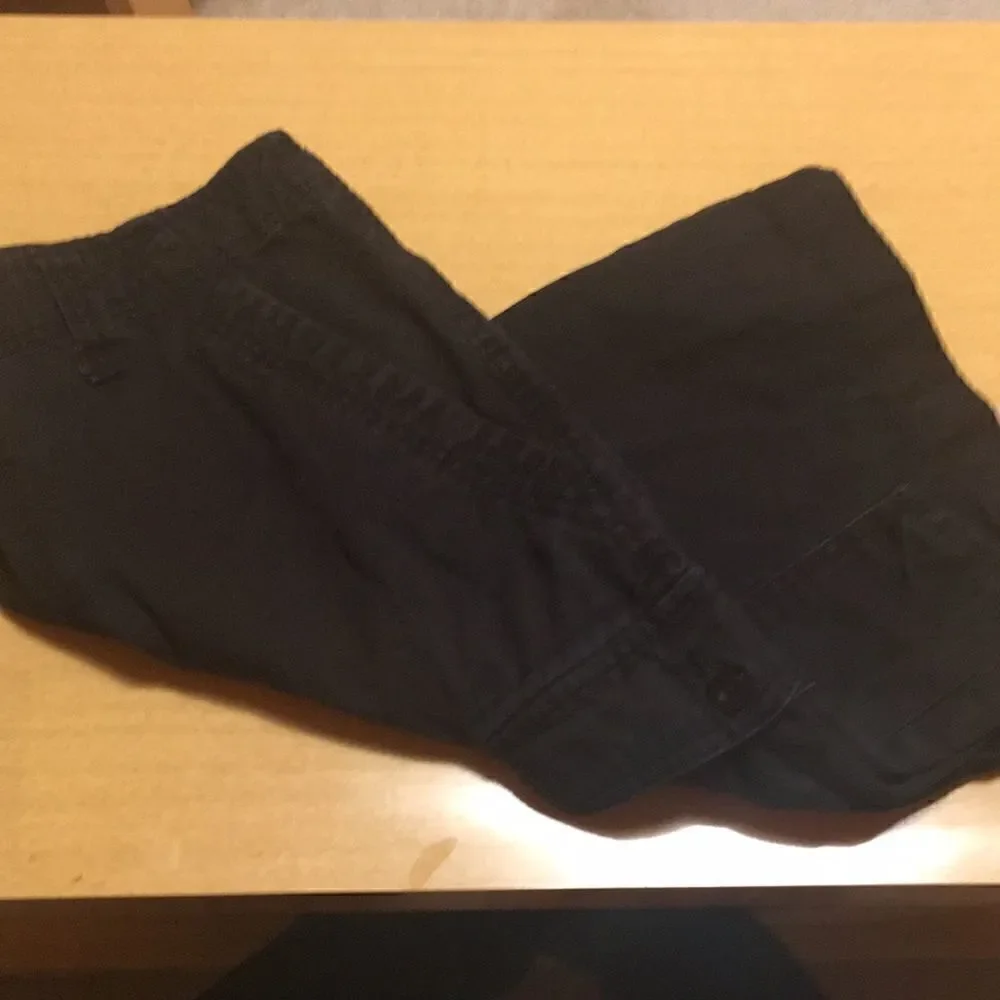 Falls Creek size 30 black cargo shorts 100% cotton zipper button front
